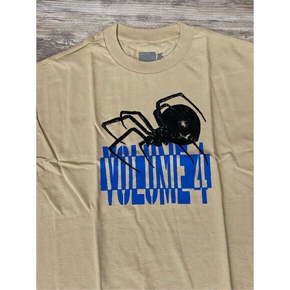 Black Sabath Vol4 Spider Sand Tan Band T-Shirt Sz L - Picture 2 of 2